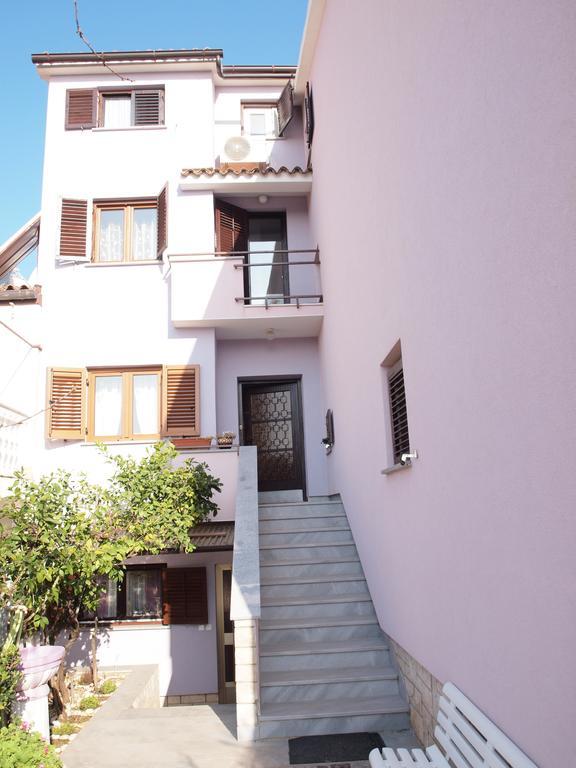 Apartments Zufic Stinjan Exterior photo